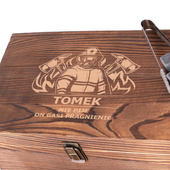 Zestaw do whisky DLA STRAŻAKA – „On nie pije, on gasi pragnienie”