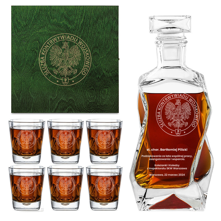 Ekskluzywny prezent dla żołnierza SKW – karafka i szklanki w skrzynce. Emerytura