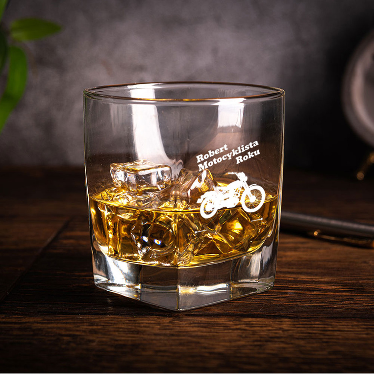 Szklanka do whisky z grawerem MOTOCYKLISTA ROKU + IMIĘ