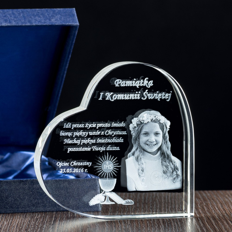 Pamiątka I Komunii Św. - zdjęcie 3D wygrawerowane w krysztale. TWOJA DEDYKACJA