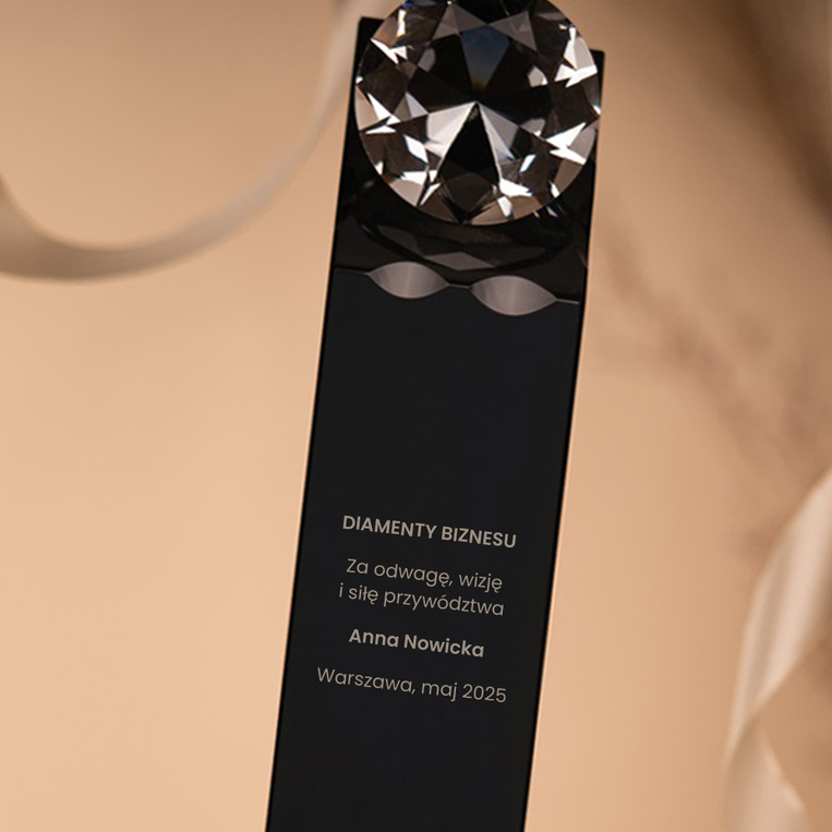 Statuetka personalizowana DIAMENTY BIZNESU – odwaga, wizja, przywództwo