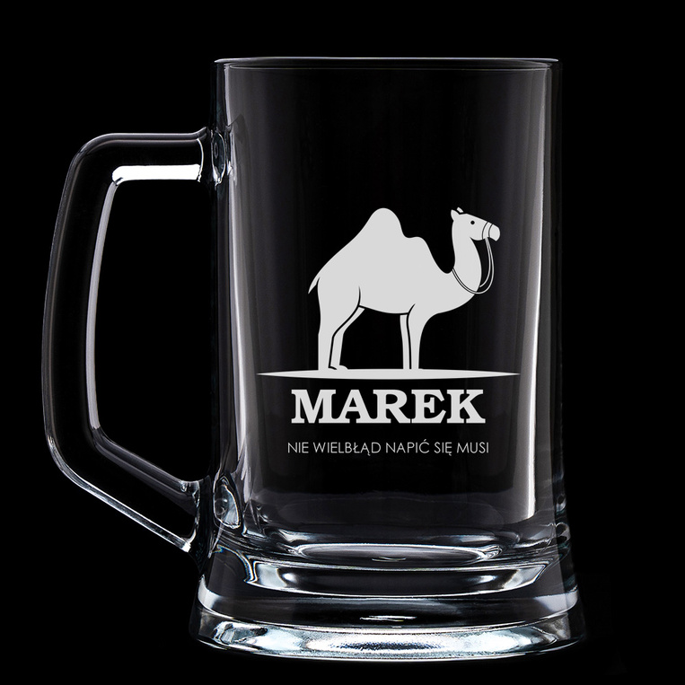 Kufel z żartobliwym grawerem – NIE WIELBŁĄD NAPIĆ SIĘ MUSI