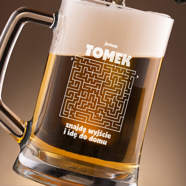 Kufel z grawerem ZNAJDĘ WYJŚCIE I IDĘ DO DOMU prezent z imieniem