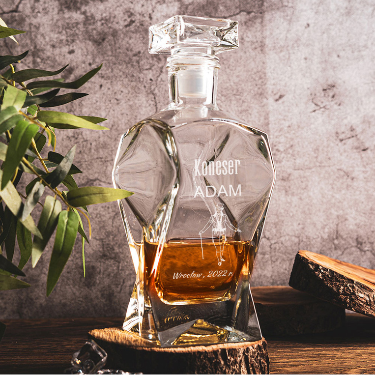 Karafka łamana i 2 szklanki ZESTAWZ GRAWEREM dla konesera whisky