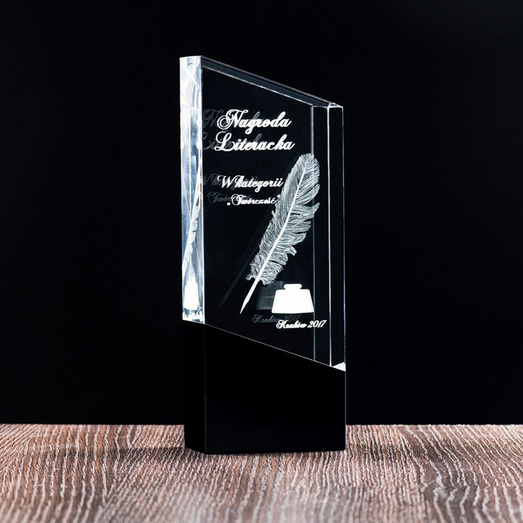 Statuetka 3D z grawerowanym kałamarzem i piórem - nagroda literacka