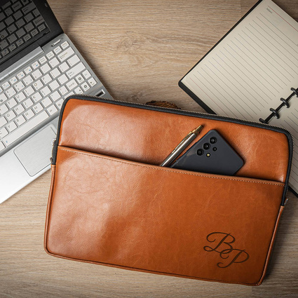 Skórzane etui do laptopa 13 cali GRAWER INICJAŁÓW elegancki prezent