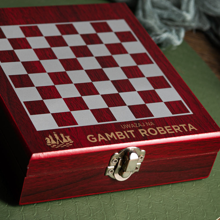 Akcesoria do wina z szachami PERSONALIZOWANY PREZENT