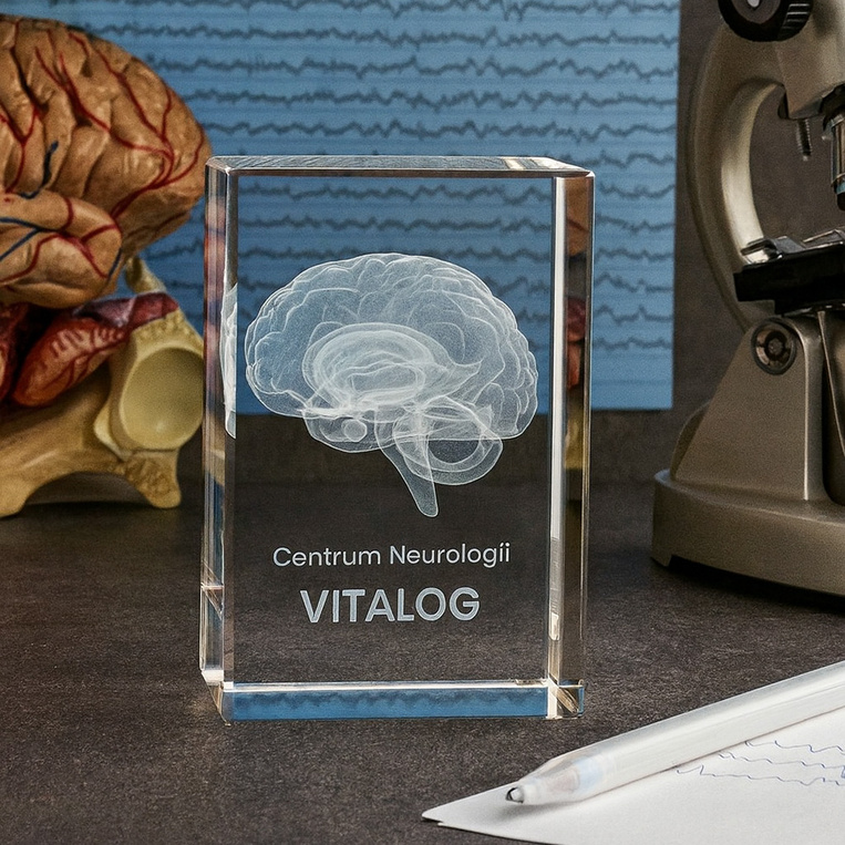 Statuetka szklana 3D Mózg z grawerem i podstawką LED – prezent dla lekarza lub neurologa