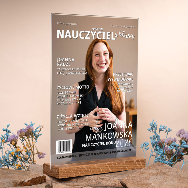 Statuetka z akrylu 21x30 cm – Okładka „Nauczyciel z klasą”