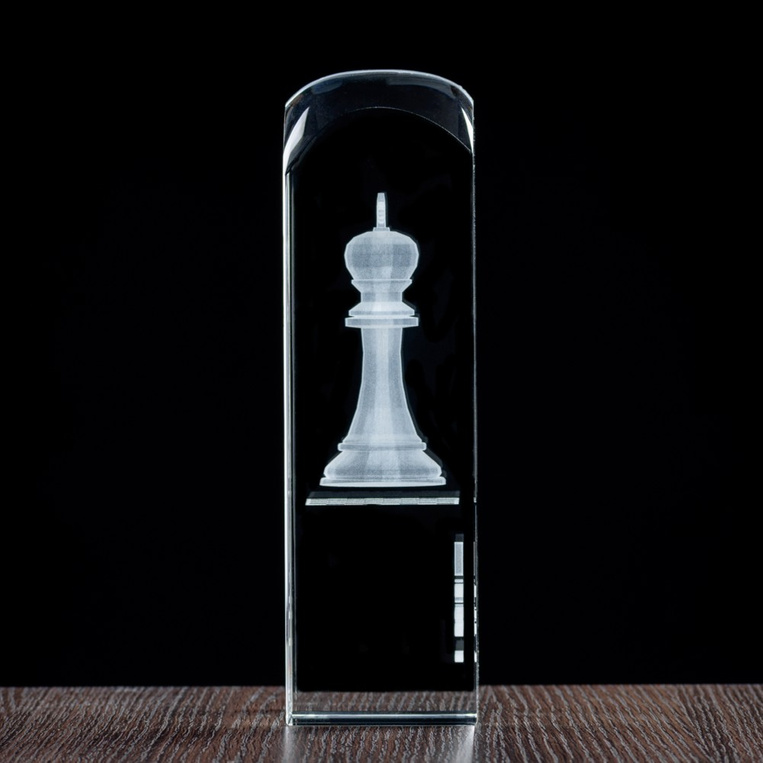 Statuetka dla Szachisty - figura KRÓL wygrawerowana w szkle z dedykacją