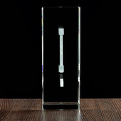 Fotolampka 3D z grawerem logo – elegancka statuetka do aranżacji recepcji firmowej