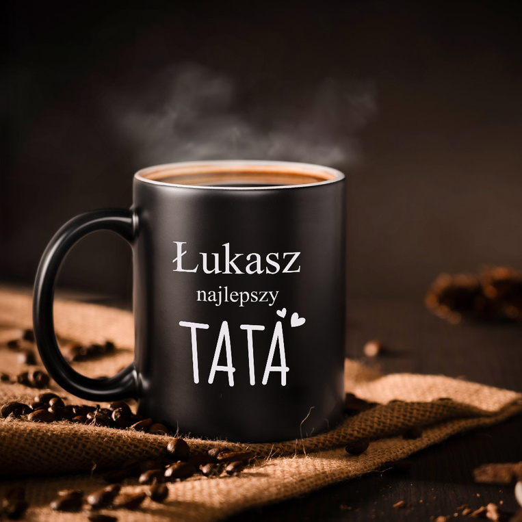 Czarny kubek z grawerem „Najlepszy Tata” i imieniem