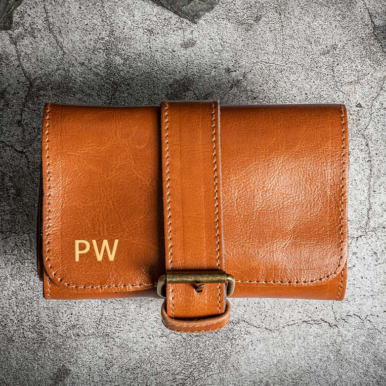 Eleganckie skórzane etui na zegarki na prezent TŁOCZONE ZŁOTE INICJAŁY