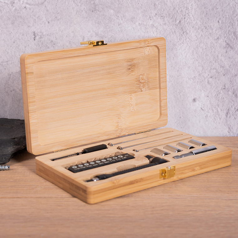 PERSONALIZOWANY GRAWEREM Zestaw 21 narzędzi TWÓJ PROJEKT