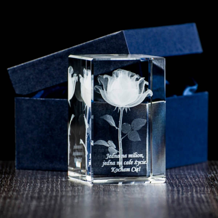 Statuetka szklana LED z różą 3D – prezent dla ukochanej na walentynki lub rocznicę