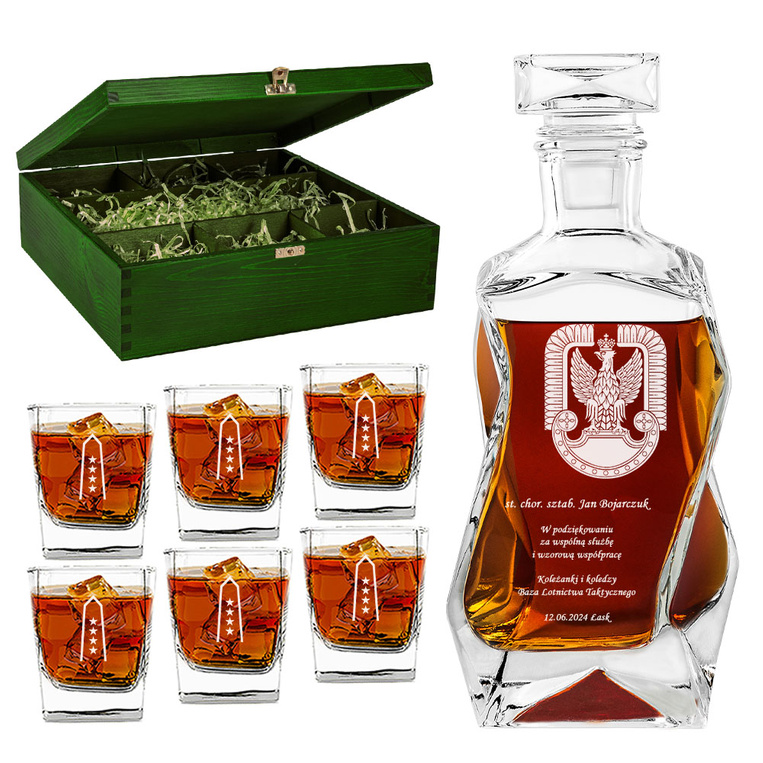 PREZENT DLA LOTNIKA – Grawerowana karafka i szklanki w drewnianej skrzynce