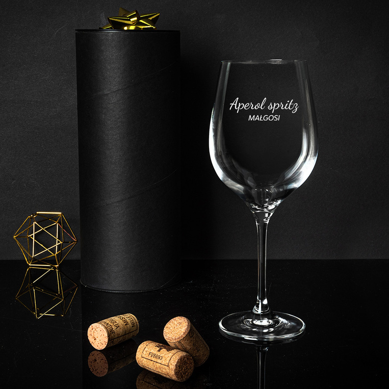 Kieliszek do aperola z grawerem dla niej i dla niego.