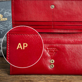 Wiśniowy Portfel Wittchen z Złotymi Inicjałami - Ekskluzywny Prezent