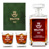 Prezent na 40 urodziny – personalizowana karafka i szklanki w skrzynce