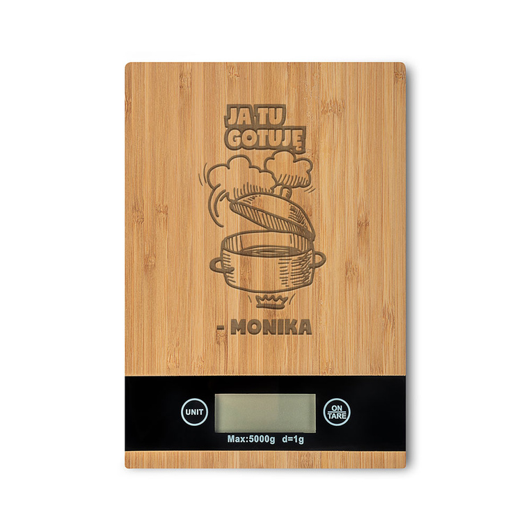 Waga kuchenna DREWNIANA z grawerem JA TU GOTUJĘ z imieniem na prezent