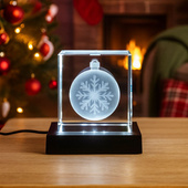 Statuetka 3D 80x80x80 mm z grawerem bombki – fotolampka 3D LED z personalizacją