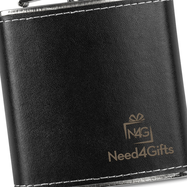 Piersiówka w skórze GRAWER LOGA gadżet firmowy