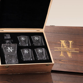 Zestaw do whisky KARAFKA I 4 SZKLANKI dla pary w drewnianej skrzynce