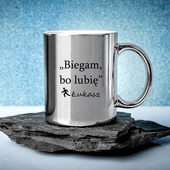 Kubek z nadrukiem BIEGAM BO LUBIĘ + IMIĘ prezent dla biegacza