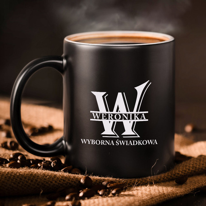 Czarny kubek z grawerem dla świadkowej „Wyborna Świadkowa”