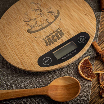 Bambusowa waga grawerowana DLA AMATORA KUCHNI na URODZINY