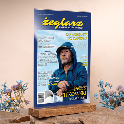 Statuetka ze szkła akrylowego 21x30 cm – Okładka „Żeglarz” z humorem