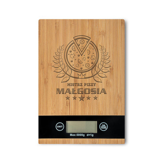 Bambusowa waga kuchenna z grawerem MISTRZ PIZZY + IMIĘ