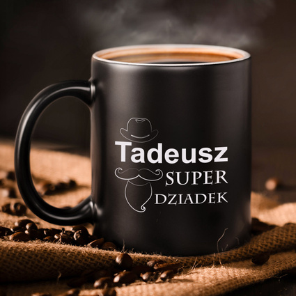 Czarny kubek z grawerem „Super Dziadek” – prezent dla dziadka
