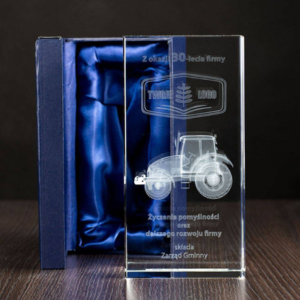 Statuetka Firmowa na Jubileusz - Ciągnik Rolniczy 3D Grawer w szkle
