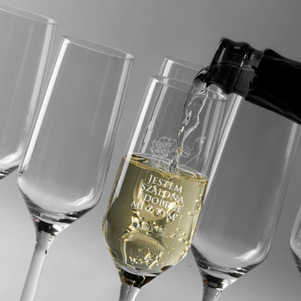 Kieliszek do szampana z grawerem JESTEM SZALONA prezent DLA PRZYJACIÓŁKI