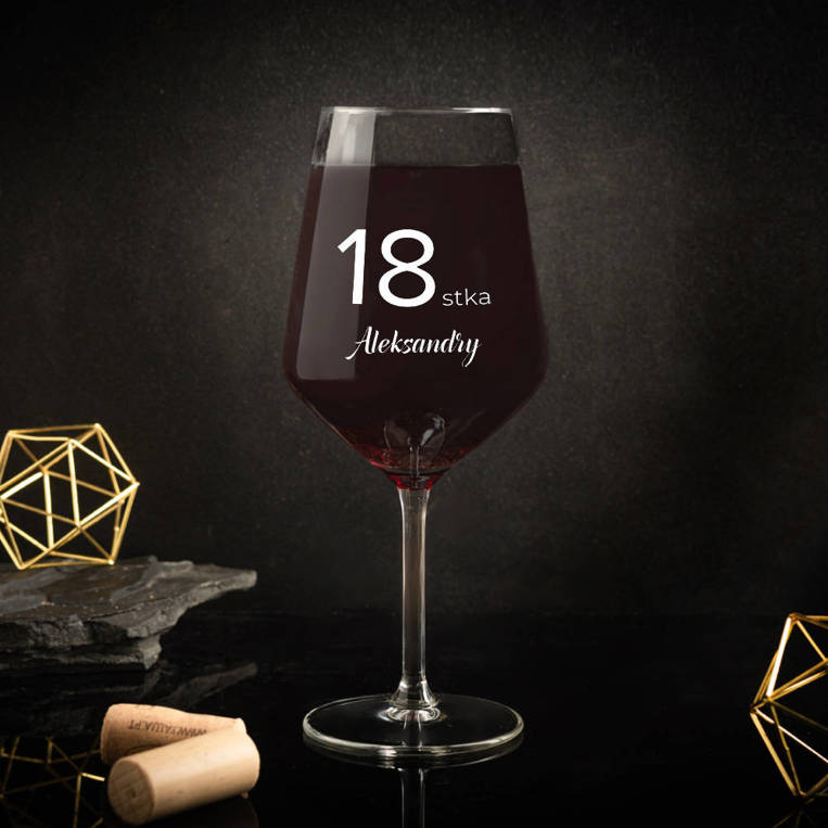 Kieliszek do wina czerwonego z grawerem prezent na 18 urodziny DLA NIEJ